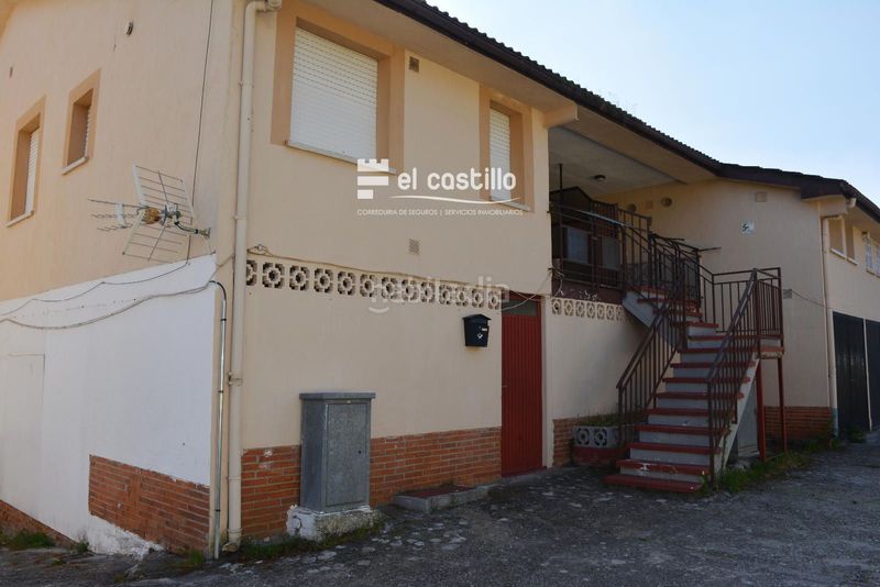Foto d8ec3829-d4c2-45c7-a2e6-c0b50ce77b0a. Flat with heating in Adrada (La)