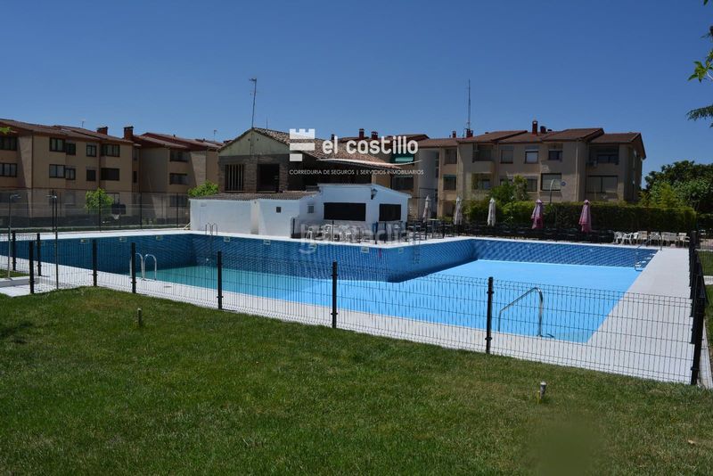 Foto 0c7f5a2e-2b51-4ce5-b46d-2392d4891465. Pis amb aparcament a Santa María del Tiétar