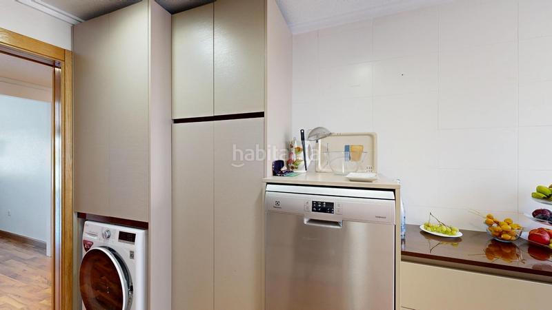Foto aee6ba48-dc4f-42f9-bec7-58fd94830493. Apartament amb aparcament a Juan Carlos I Murcia
