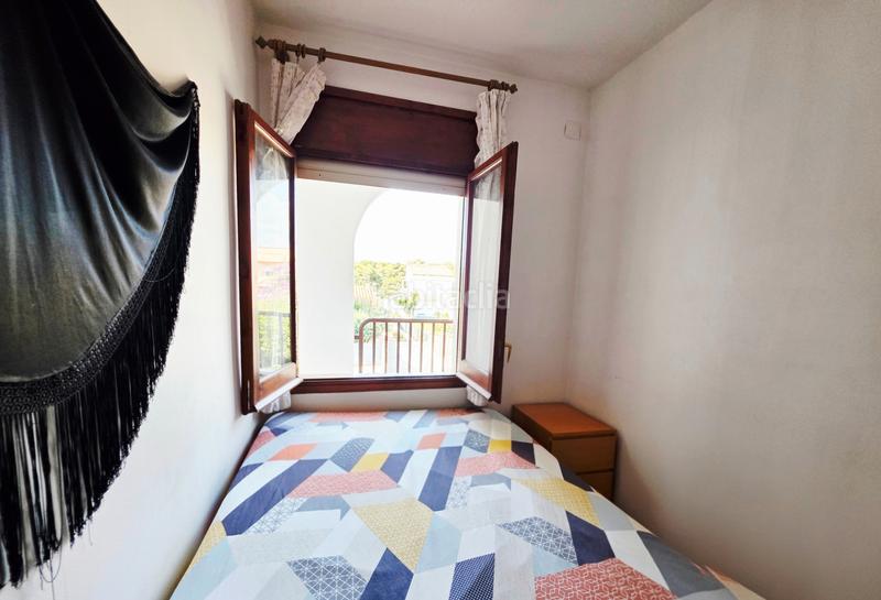 Foto 097c8391-0aaf-4f4f-820e-f8f46e7e9d1b. Casa adossada amb xemeneia aparcament a Coma-ruga platja Coma-ruga