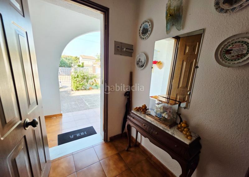 Foto 20b63845-610c-486e-ab5d-52d808bf70f5. Casa adossada amb xemeneia aparcament a Coma-ruga platja Coma-ruga