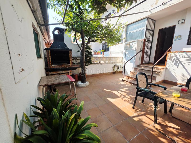 Foto 422032c6-7ce6-4af3-81fb-34644770fb98. Casa adossada amb xemeneia aparcament a Coma-ruga platja Coma-ruga