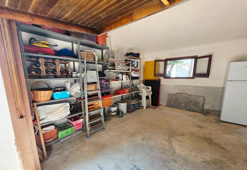 Foto 4a3e2800-714e-41f5-823d-6b021cf5b225. Casa adossada amb xemeneia aparcament a Coma-ruga platja Coma-ruga