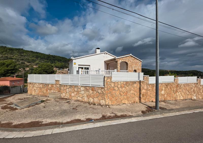 Foto 1472ad56-e390-403b-a5a3-ec8578fbe44d. Chalet mit parking pool in Mas Borràs-Coto del Rey Vendrell (El)