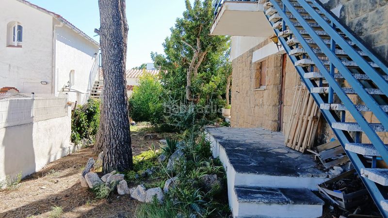 Foto c4ead3e3-96b0-4ae5-b21f-d9961c85c012. Casa aparellada a Roda de Barà