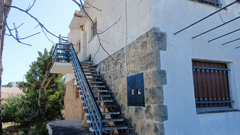 Foto f8c79418-8e89-4868-9795-cf36758847fc. Casa aparellada a Roda de Barà
