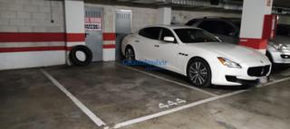 Parking voiture à La Buhaira. Aparcamiento y trastero en eduardo dato