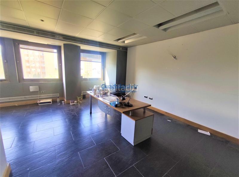 Foto 2f9232e3-1e43-455f-a022-83f3b6b09cc6. Büro mit heizung parking in El Tardón - El Carmen Sevilla