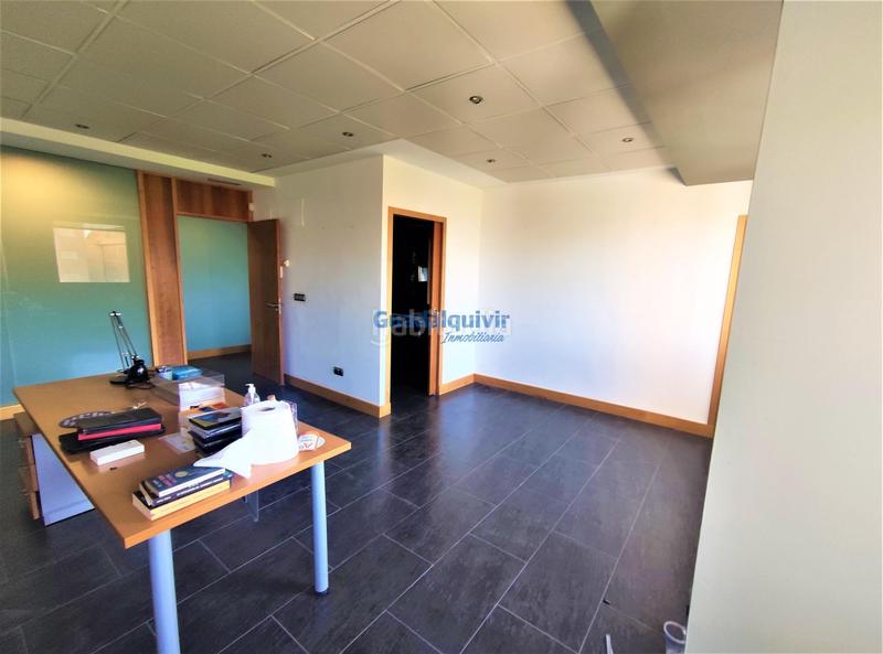 Foto 8d4009e9-1cd3-4ff7-a3b3-0d792c8932d2. Büro mit heizung parking in El Tardón - El Carmen Sevilla