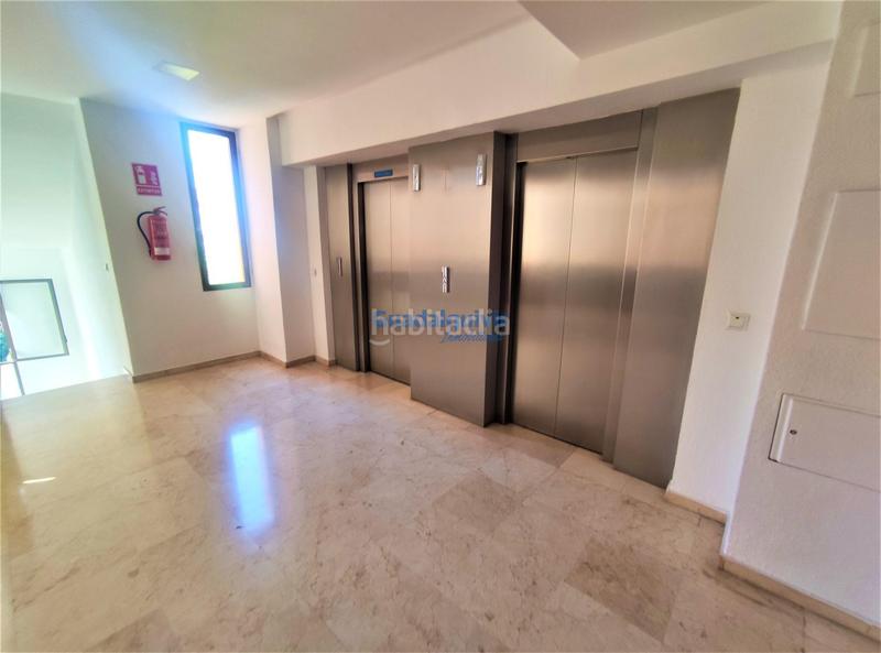 Foto aed1bc94-88f6-4377-8c7a-5efd9897a94e. Büro mit heizung parking in El Tardón - El Carmen Sevilla