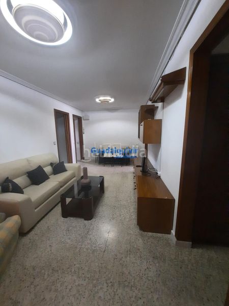 Foto 730bd044-140e-490e-a46a-4b2a95f2a8d9. Location appartement dans Centro Montequinto