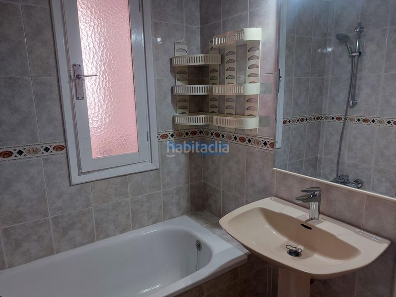 Foto bfd1af6e-838c-4f4a-995b-8df2b3ef9f9a. Lloguer pis amb aparcament piscina a Centro Montequinto