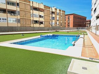 Rent Flat in Triana Este. Piso en sevilla zona pagés del corrolópez de gomara