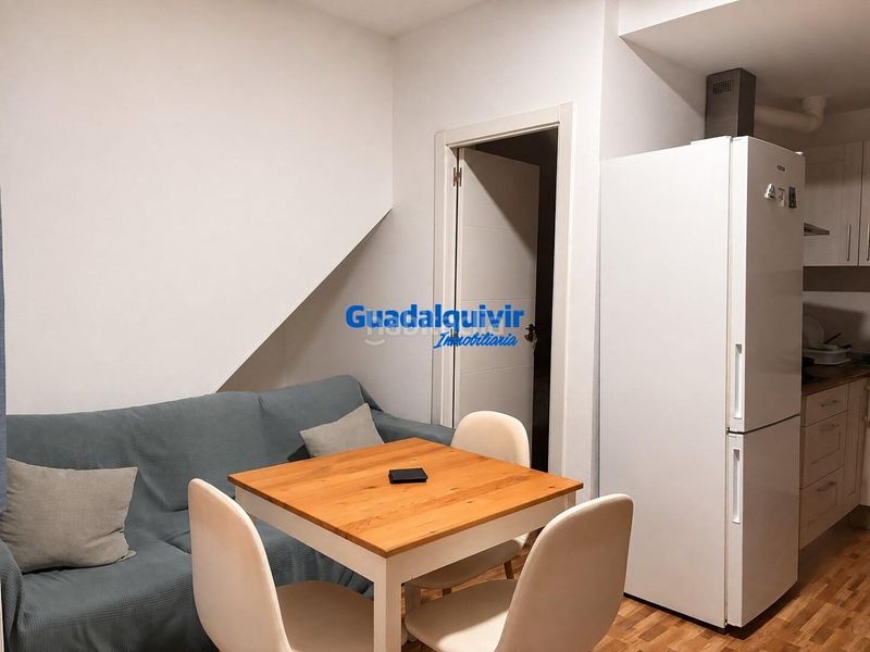 Foto 9770f8f6-0564-4d03-8684-33eff5b737b9. Rent flat in Barrio del Nervión Sevilla