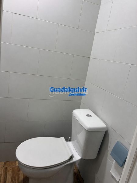 Foto b9b90847-a42c-4f57-9e67-96afd7009a02. Rent flat in Barrio del Nervión Sevilla