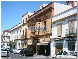 Lloguer Local Comercial a El Arenal - La Pólvora. Estupendo local de 509 m2 en el centro de dos hermanas funcionan