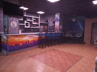 Lloguer Local Comercial a Centro. Local comercial montado como bar en venta o en alquiler