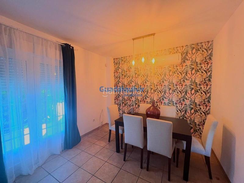 Foto 32e2a28c-9a53-46f6-b00b-dbc2c49aabbf. Alquiler casa adosada  semi amueblada de esquina con 4 dormitorios y patio, con zonas comunes con piscina en Dos Hermanas