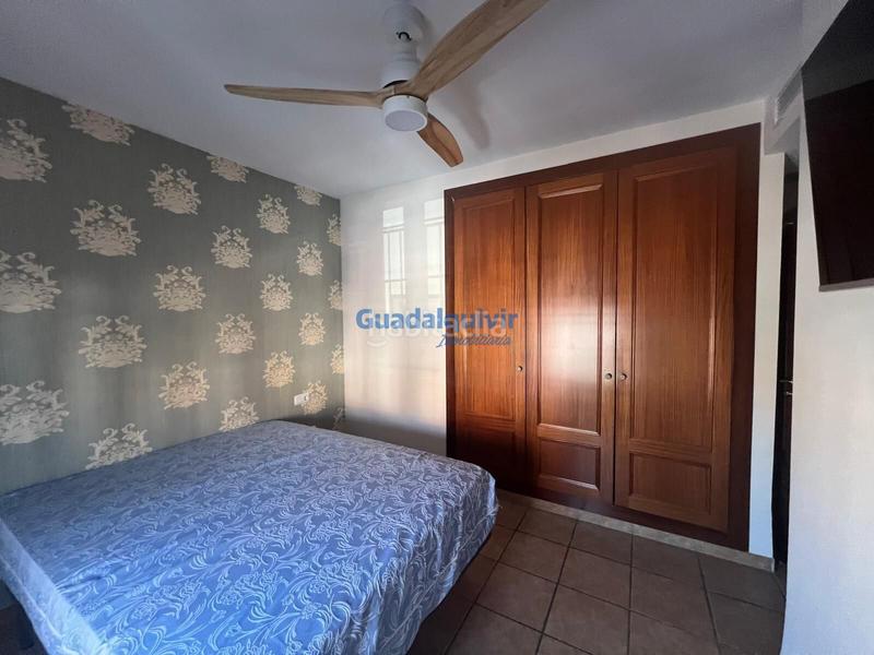 Foto 71a15820-db01-481f-a617-d7b4e555517e. Alquiler casa adosada  semi amueblada de esquina con 4 dormitorios y patio, con zonas comunes con piscina en Dos Hermanas