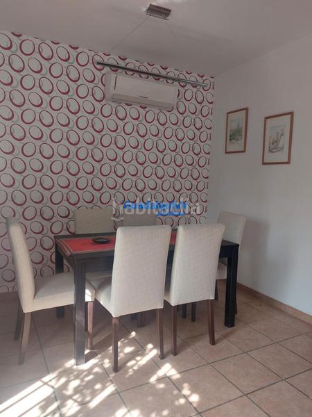 Foto 7ad2760b-3e8f-4e60-b371-d3162911b01a. Alquiler casa adosada  semi amueblada de esquina con 4 dormitorios y patio, con zonas comunes con piscina en Dos Hermanas