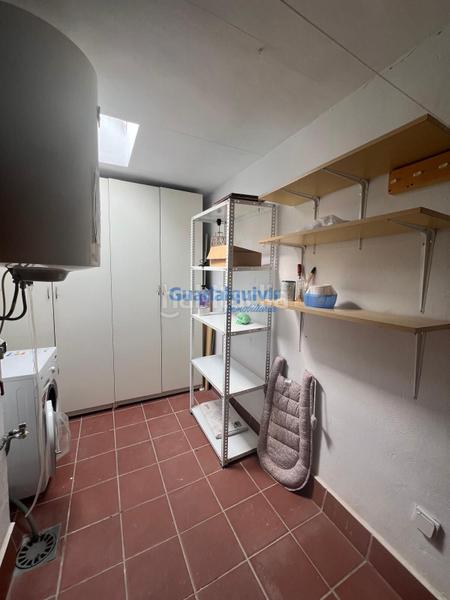 Foto 7f38db0d-9139-4927-b6da-55d6dff7a043. Alquiler casa adosada  semi amueblada de esquina con 4 dormitorios y patio, con zonas comunes con piscina en Dos Hermanas
