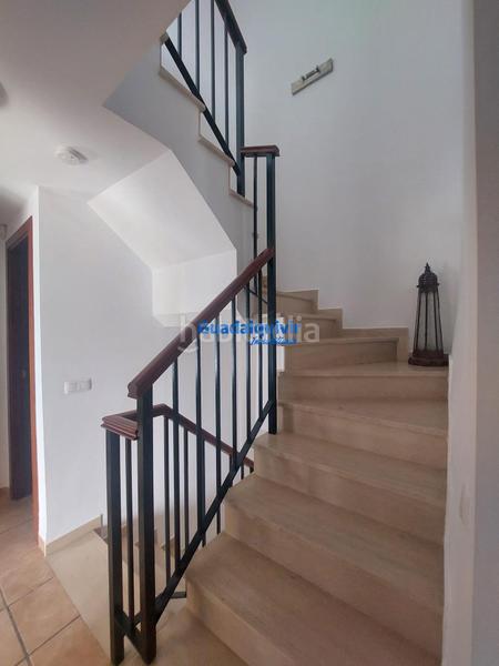 Foto 86193af7-eb4e-4e73-af4b-ce7b9a0f1fc5. Alquiler casa adosada  semi amueblada de esquina con 4 dormitorios y patio, con zonas comunes con piscina en Dos Hermanas