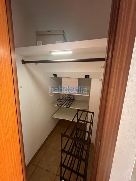 Foto c6938102-9553-4994-897f-a269d4605320. Alquiler casa adosada  semi amueblada de esquina con 4 dormitorios y patio, con zonas comunes con piscina en Dos Hermanas