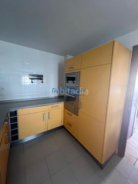 Foto 1c38be93-72de-4050-81b0-9dcd28658496. Rent semi detached house with heating parking pool in Dos Hermanas