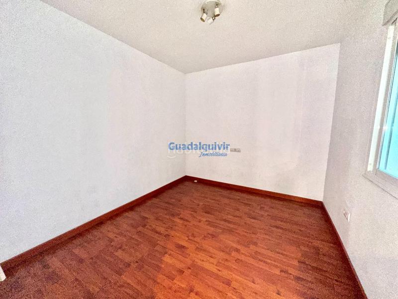 Foto df27768f-2f9a-4b69-ab87-895b7dd3da26. Miete etagenwohnung in La Calzada - La Florida Sevilla