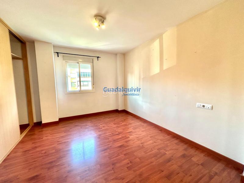 Foto e96583ae-9aa0-4fc2-aac5-176efe505d3c. Miete etagenwohnung in La Calzada - La Florida Sevilla