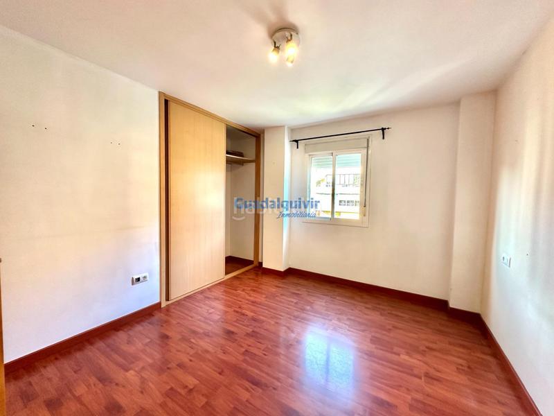 Foto 8a47c90f-e9e1-4eef-b6b5-48fa48383b28. Rent flat in La Calzada - La Florida Sevilla