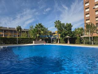 Location Appartement  Calle del historiador juan manzano. Piso de 4 dormitorios amueblado, con garaje, trastero y piscina