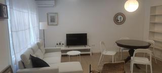 Alquiler Piso  Calle calle sagasta. Apartamento amueblado de 1 dormitorio  en pleno centro de sevill