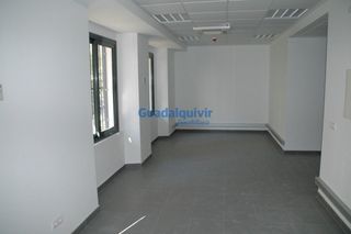 Miete Büro in Arenal - Museo. Oficina de  lujo  diafana, de 50 m en el centro de sevilla