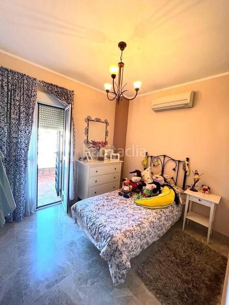 Foto c87f2ba7-fb2c-4a18-b875-6639ec50dc49. Xalet amb calefacció aparcament piscina a Olivar de Quintos Montequinto