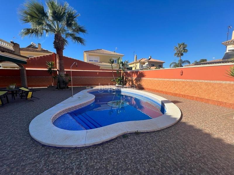 Foto d01df301-26f8-44e3-88b3-9c44bf7b73ce. Xalet amb calefacció aparcament piscina a Olivar de Quintos Montequinto