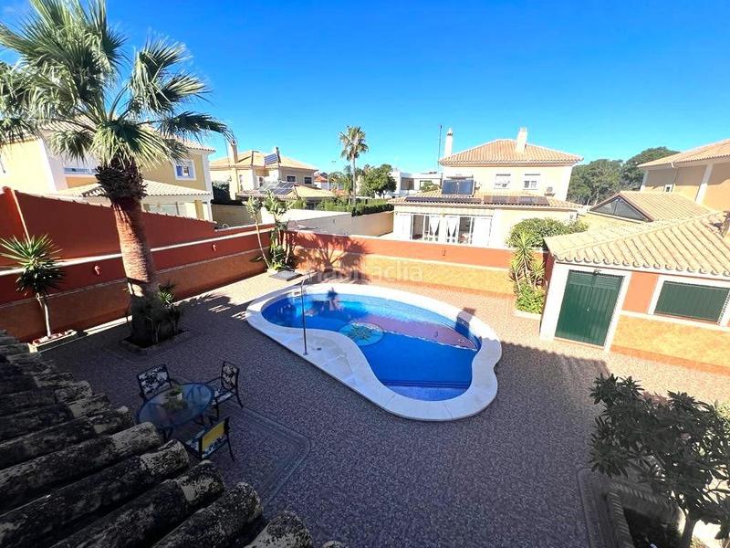 Foto fa189810-9350-4222-b671-49b4515918a4. Xalet amb calefacció aparcament piscina a Olivar de Quintos Montequinto