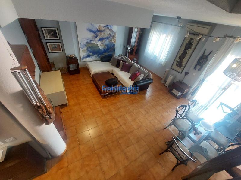 Foto 1565f33e-3b95-4de9-8d9a-39fbd9de7871. Casa adossada amb aparcament piscina a Condequinto Montequinto