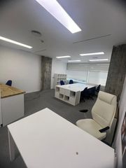 Affitto Ufficio in Barrio del Nervión. Gran oficina de 60 m proximo al centro comercial de nervion