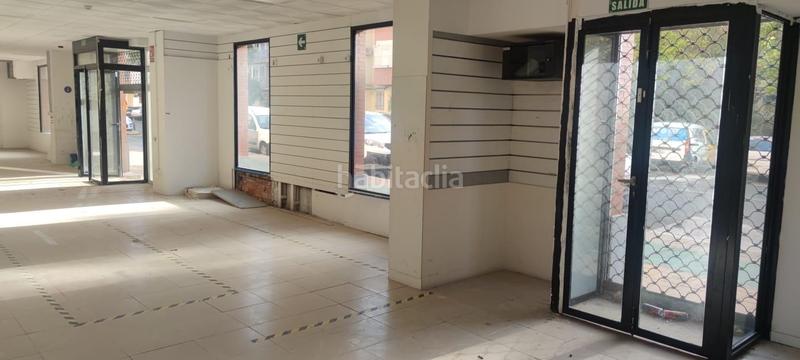 Foto 3e06b413-c298-4d1b-ae75-c30c1cec9658. Lloguer local comercial a Parque Alcosa Sevilla