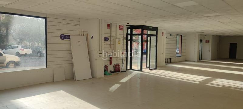 Foto 43ed61f3-d5e2-4445-b894-c3d3cfe499e4. Location local commercial dans Parque Alcosa Sevilla