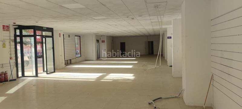 Foto aa290e0e-b92a-48dd-9d9a-0067befd8234. Location local commercial dans Parque Alcosa Sevilla