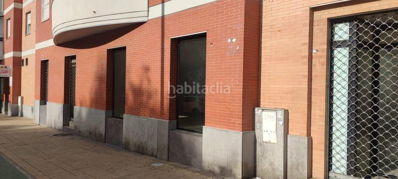 Foto d190089a-a17a-4f9b-9e1b-285f674f8a83. Location local commercial dans Parque Alcosa Sevilla