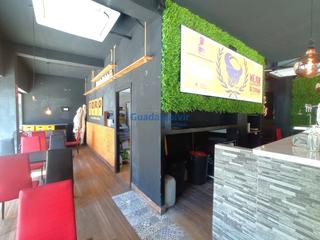 Locale commerciale in Triana Este