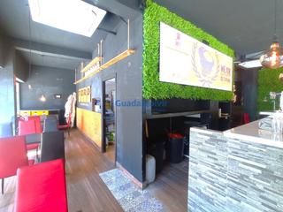 Locale commerciale in Triana Este