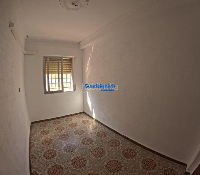 Foto 90e812e2-2927-4d15-b7ec-f53604e7f653. Piso  en zona triana en Triana Oeste Sevilla