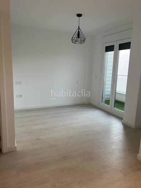 Foto 861c1ac9-e2a5-437e-a103-b31cc1502244. Affitto casa a schiera con riscaldamento parcheggio piscina in Dos Hermanas
