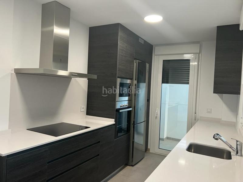 Foto 17aaa455-d986-4fd9-9597-029388332491. Rent semi detached house with heating parking pool in Dos Hermanas