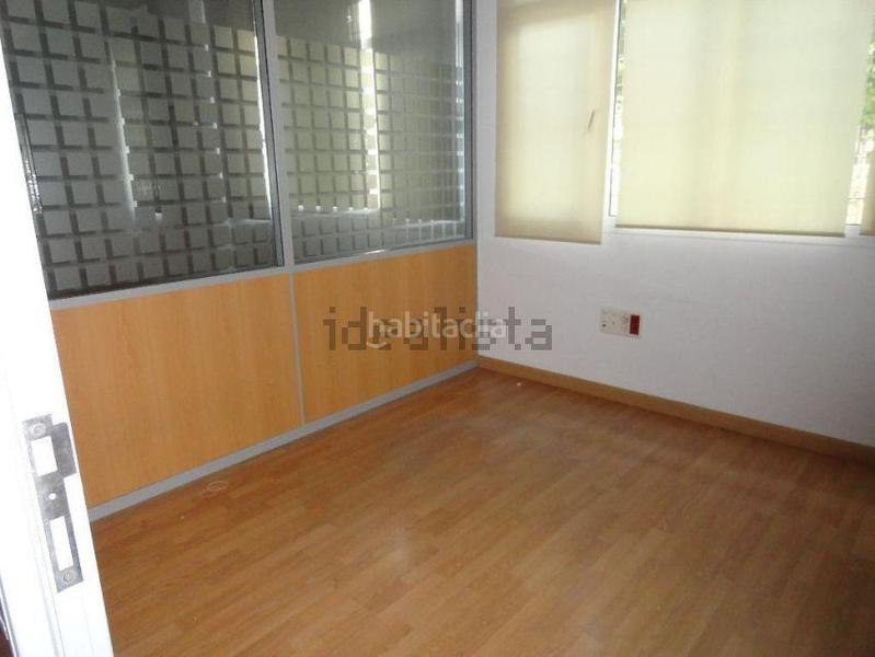 Foto c4bbaaae-9603-4635-ad80-999ee6d7afc3. Lloguer local comercial a Parque María Luisa -Giralda Sur Sevilla