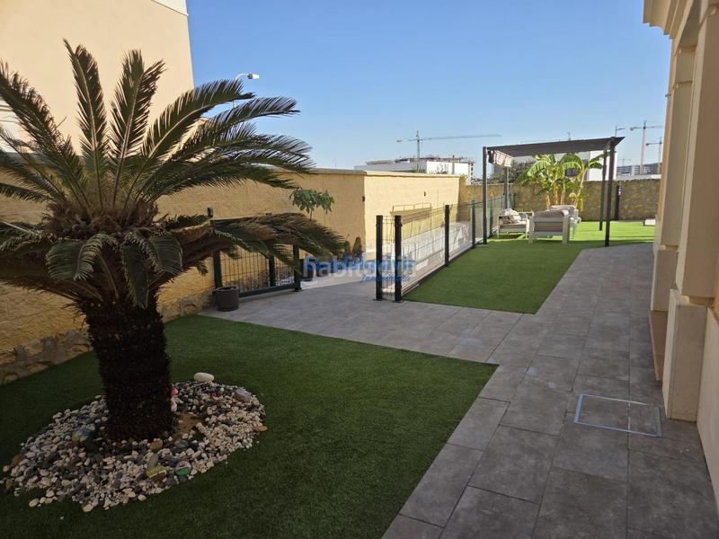 Foto f4794ac8-9a27-4ec5-82f3-d03c7d74434b. Chalet avec parking piscine dans Olivar de Quintos Montequinto